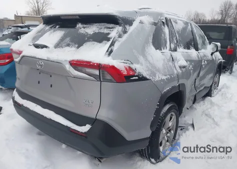 2023 Toyota Rav4 Xle z USA, uszkodzony, nr VIN 2T3P1RFVXPW330964